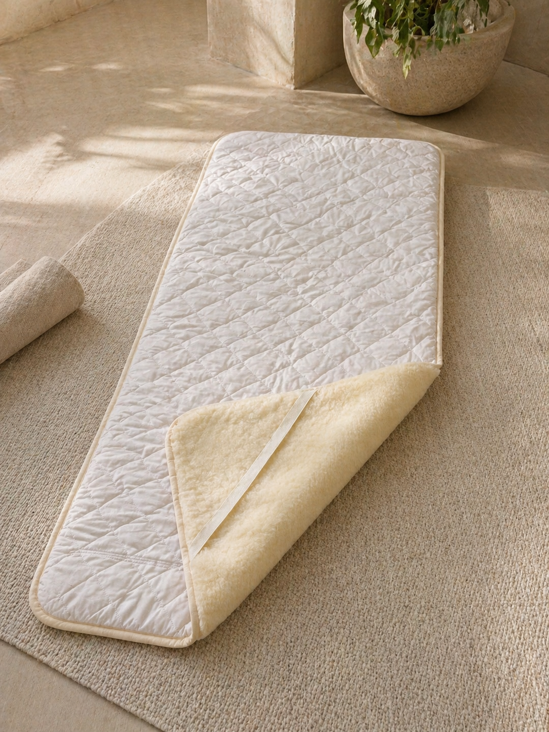 Organic Wool Yoga Mat Cover – Merino Wool & Cotton, Soft Natural Layer for Yoga & Relaxation
